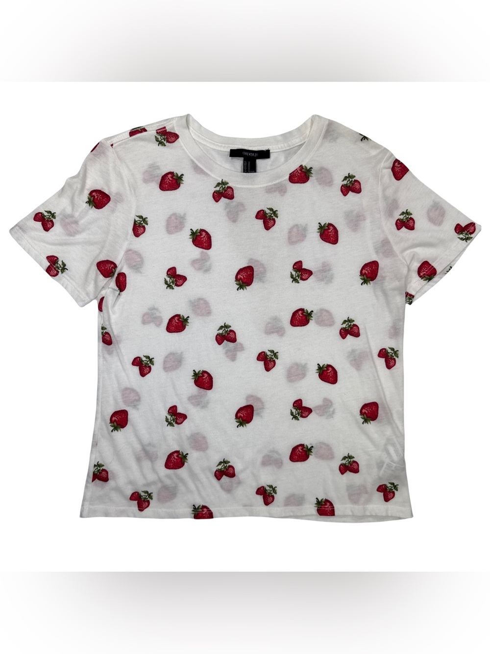 Forever 21 | Strawberry Tee Size M